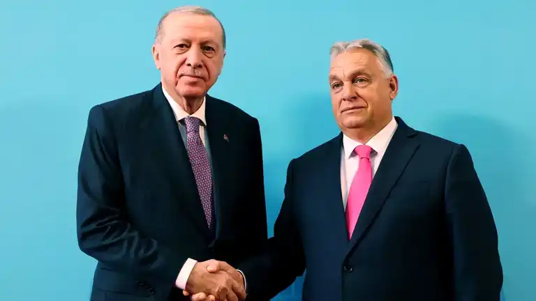 Erdoğan, Macaristan'da Liderlerle Buluştu